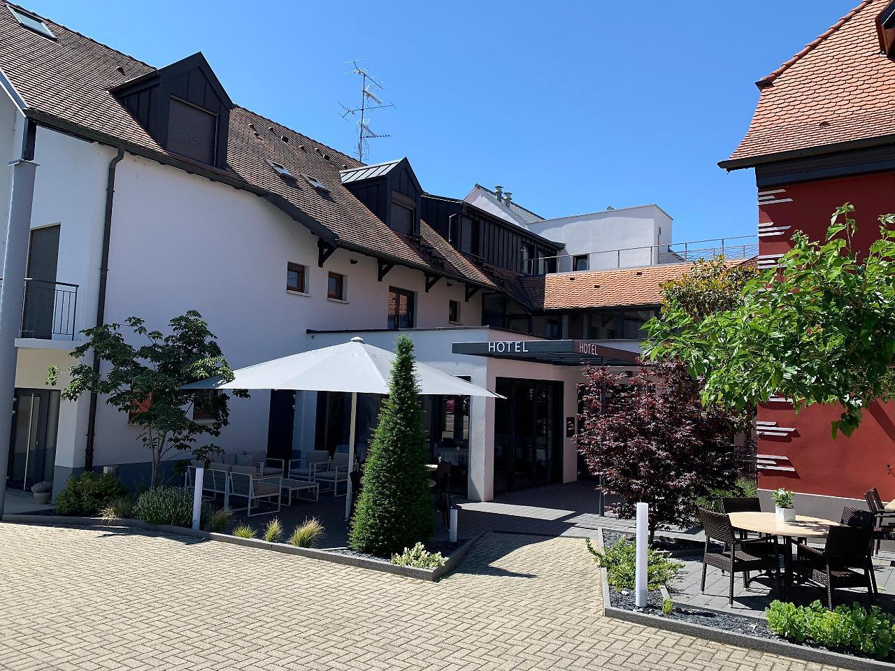 Logis Hotel Restaurant Au Lion Rouge Бартенхайм Екстериор снимка