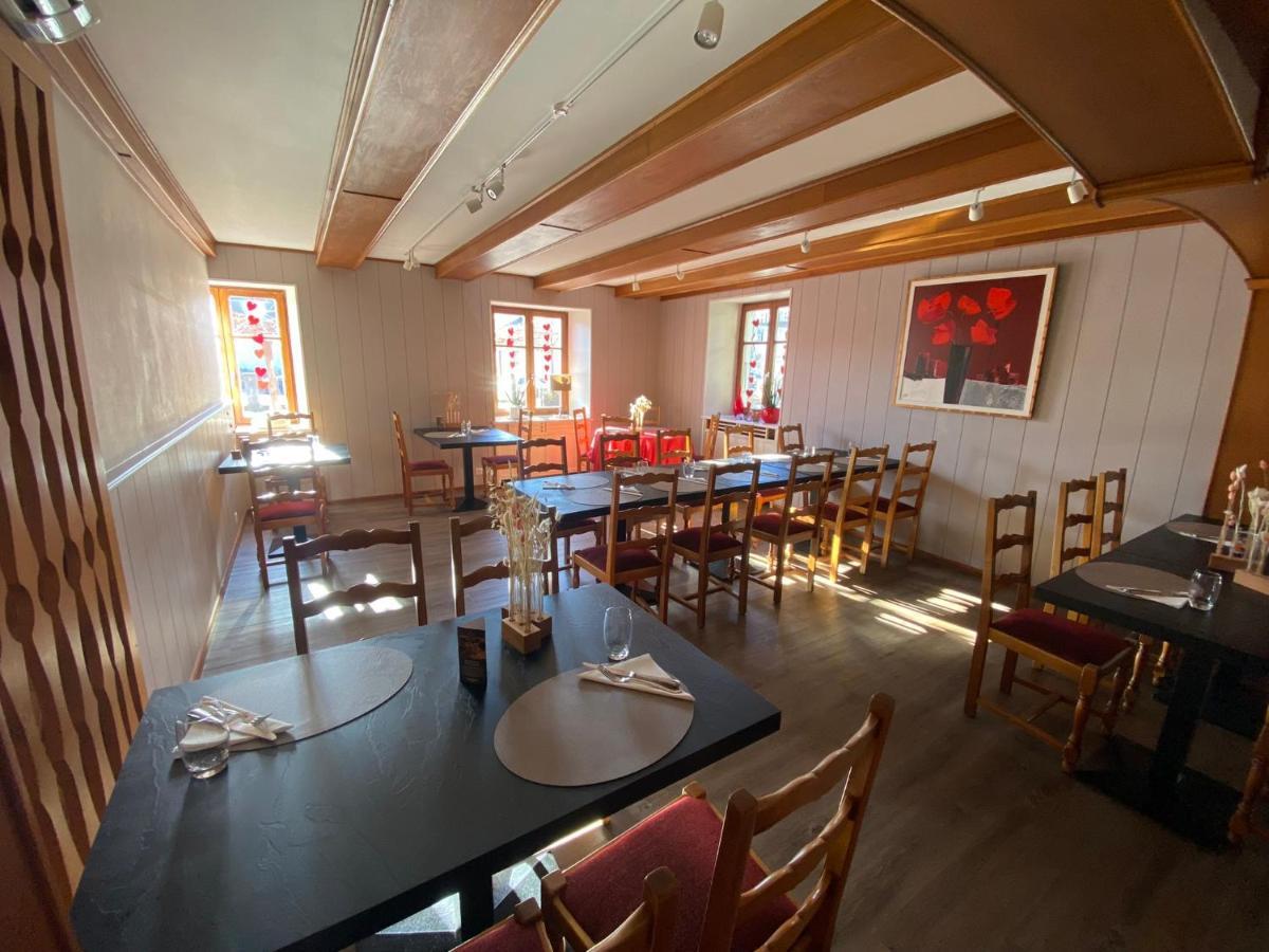 Logis Hotel Restaurant Au Lion Rouge Бартенхайм Екстериор снимка
