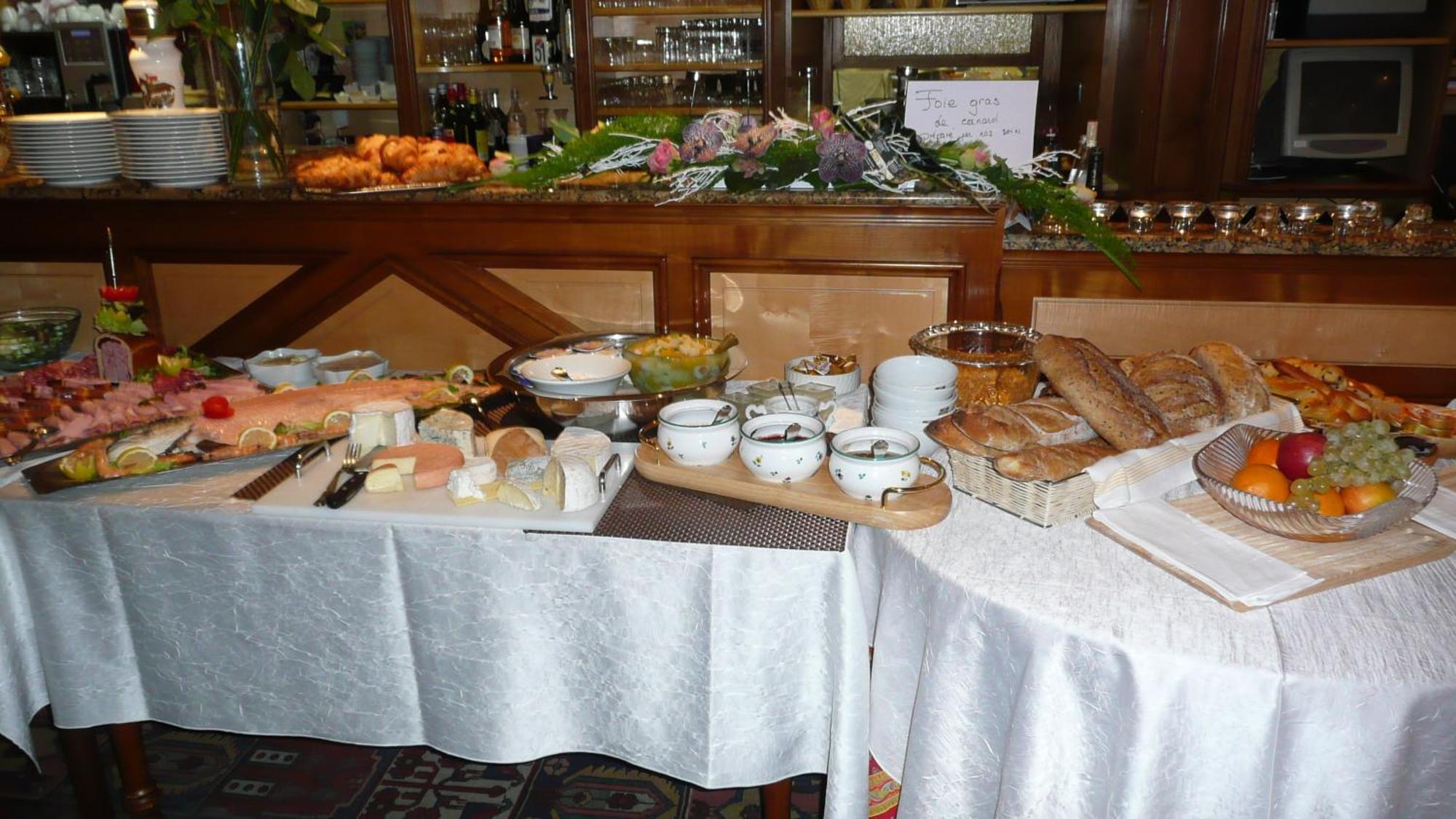 Logis Hotel Restaurant Au Lion Rouge Бартенхайм Екстериор снимка
